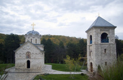 spirit 
Църквата "Св. Пантелеймон" и камбанарията в някогашния манастир Старо Хопово 
2013-11-18 14:08:01