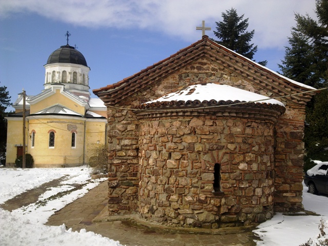 Църква”Свети Георги”(1493),Църква”Покров Богородичен”(1926)–Кремиковски манастир.