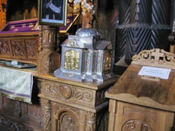 Mitrut Popoiu 
Holy Relics at Neamț Monastery 
2014-03-25 20:45:33