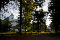 alik 
Mănăstirea Miclăuşeni 
2014-05-04 23:13:42