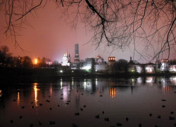 jarek 
Sunset ovet the Novodevichi monastery in Moscow 
2014-11-13 08:56:08