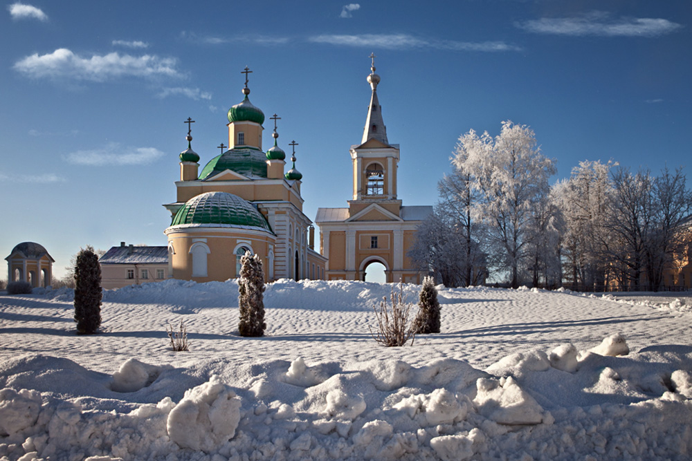 Введено-Оятский монастырь.