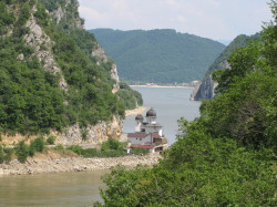 maksim 
Чувар клисуре 
2015-06-05 20:15:30