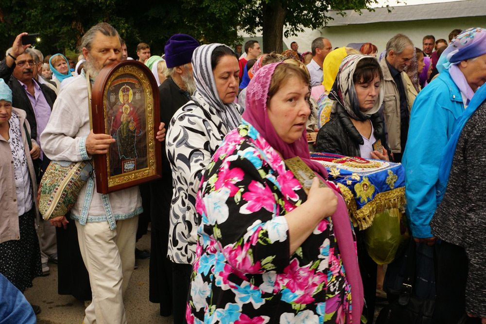 Крестный ход в монастыре