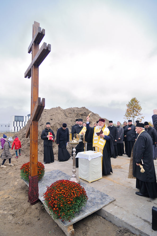 Poświęcenie krzyża w Warszawie