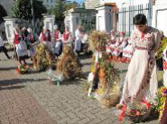 Anna 
Dożynki. Przy soborze św. Mikołaja w Białymstoku 
41 
2016-03-09 22:13:56
