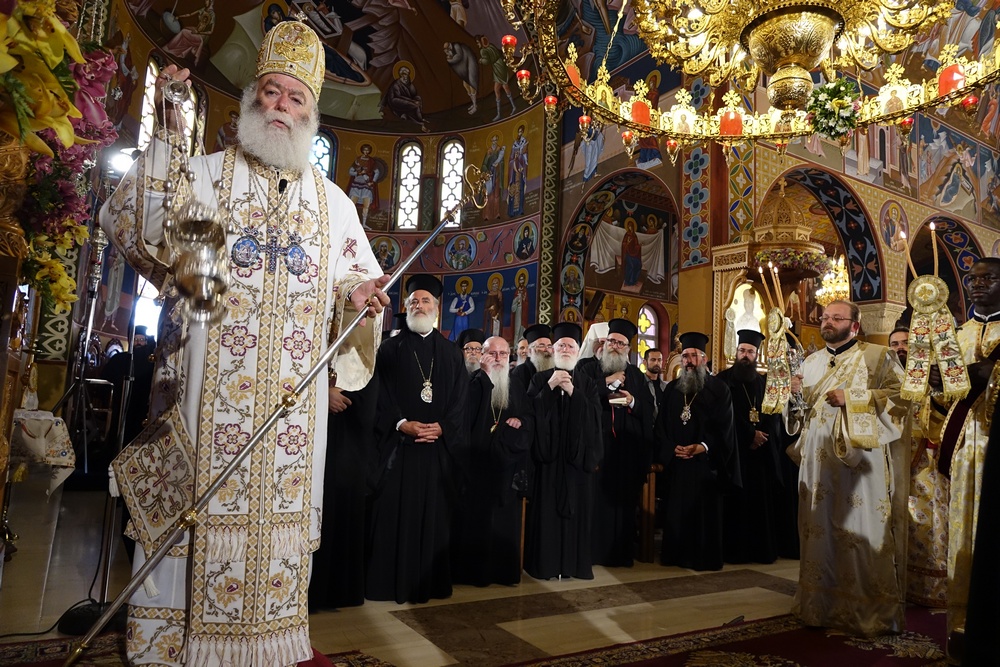 Divine Liturgy in Annunciation Catherdal in Kissamos