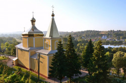 white eagle 
Храм осяяний ний сонцем * Świątynia oświetlona przez słońce * Temple illuminated by the sun 
2016-06-06 15:59:16