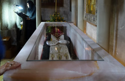 jarek1 
St. Gabriel Urgebadze relics in Samtavro monastery 
2016-10-03 22:12:16