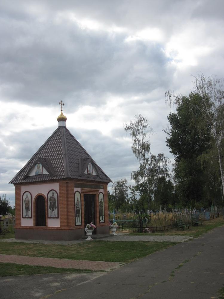 Рэчыца. Капліца на могілках.