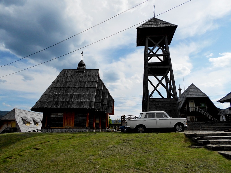 Црква Светог Саве  у Дрвенграду 