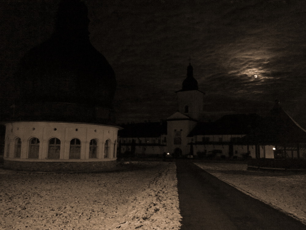 Winter night at Neamț Monastery