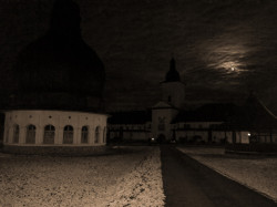 Mitrut Popoiu 
Winter night at Neamț Monastery 
2017-03-22 19:05:25