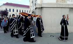 joanikije 
Литија -Велики Петак 
2017-04-17 14:52:08