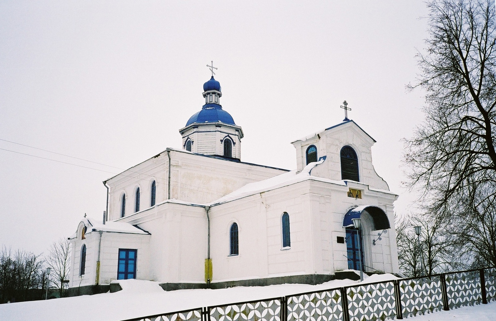 Belarussian Orthodox churches in winter..., 2004