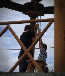 Florina 
Children pulling the church bell at Nefliu Church, Magurele City 
2017-07-02 21:22:45