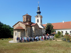 joanikije 
Литија у  Манастиру Месић 
27 
2017-07-15 15:07:10
