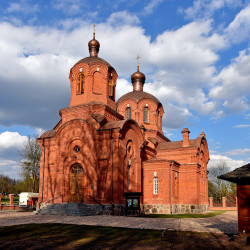 palavos 
St Nicolas church in Bialowieza 
2017-08-01 11:35:38