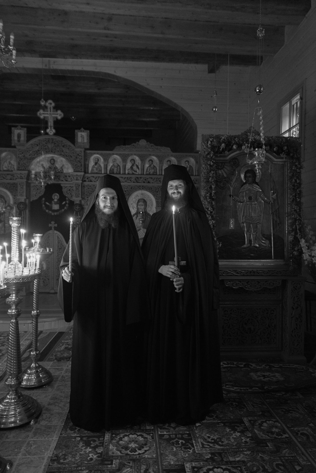 Bracia z monasteru w Sakach