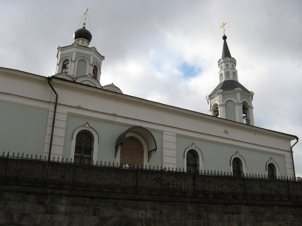 Храм Воздвижения Креста Господня на Чистом Вражке. Москва.