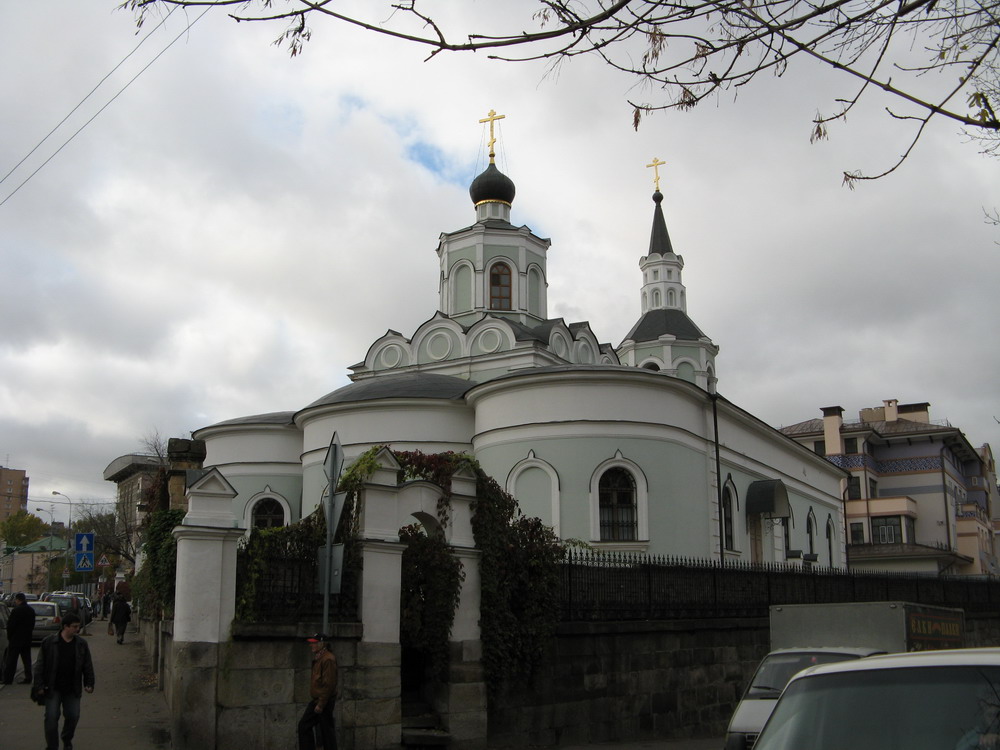 Храм Воздвижения Креста Господня на Чистом Вражке. Москва.