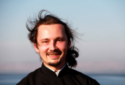 jarek11 
A bit old portraits... Archdeacon Paweł, 2010; now bishop 
2017-12-25 09:55:41
