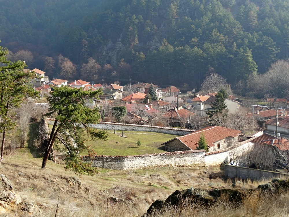 храм "Св. Параскева", село Енина