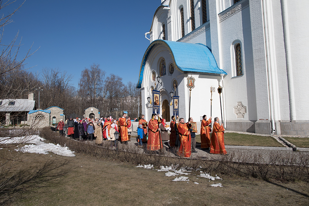 Крестный ход на Светлой Седмице