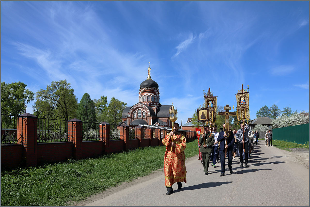 Крестный ход на День Победы