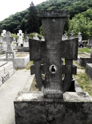 Mitrut Popoiu 
Tomb of Father Serafim Popescu at Sâmbăta de Sus Monastery 
2018-06-06 21:55:10