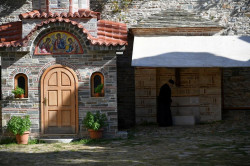 AleksaSrbin 
у манастиру Зограф 
2018-06-14 20:52:06