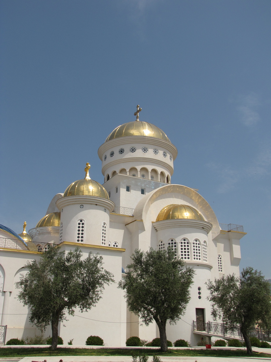 Храм Св. Јована Владимира - Бар