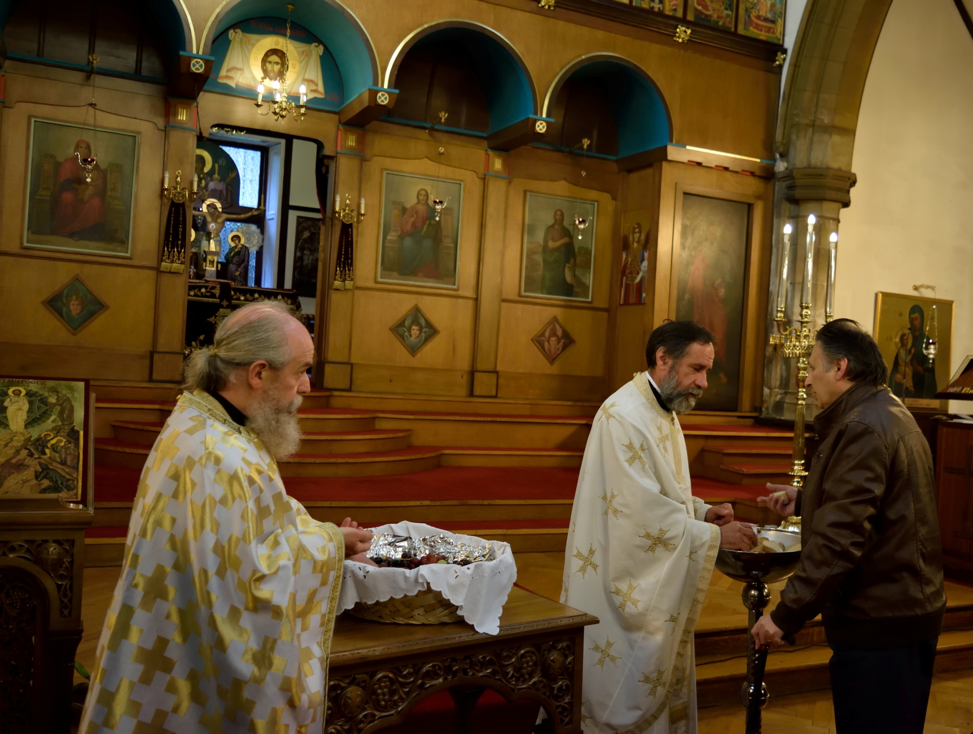 Transfiguration feast in Glasgow Orthodox cathedral