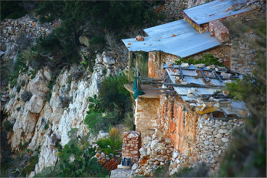 Karoulia hermitage at dawn  -  Каруљска испосница у зору