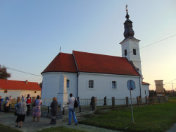 PedjaVid 
Црква у родном месту патријарха српског Павла, Кућанце, Славонија, Хрватска 
2018-09-10 17:38:13