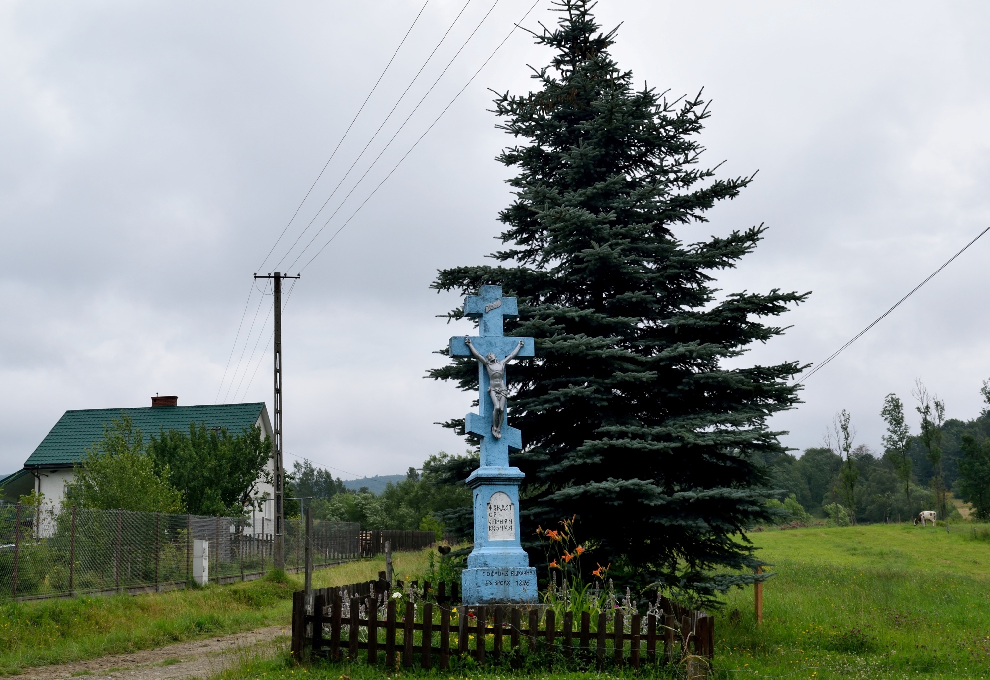 Cross in Bartne village