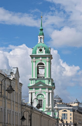 DmitryIvanov 
The bell tower of the Church of the Beheading of John the Baptist in Moscow 
2018-11-06 08:53:47