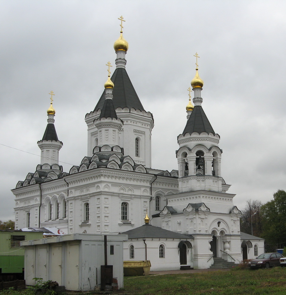 Церковь Архистратига Михаила в Москве.