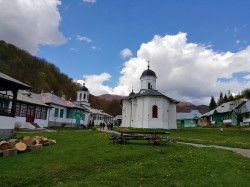 Florina 
Suzana Monastery, Prahova County 
2019-04-29 21:46:03