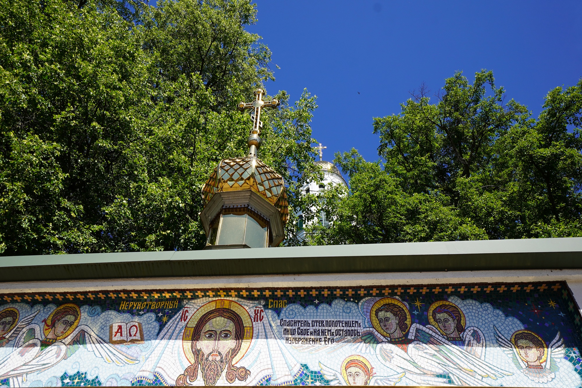 Gródek - entrance to the church