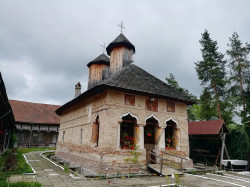 Florina 
Bascovele Monastery, Arges County 
2019-08-01 23:06:13