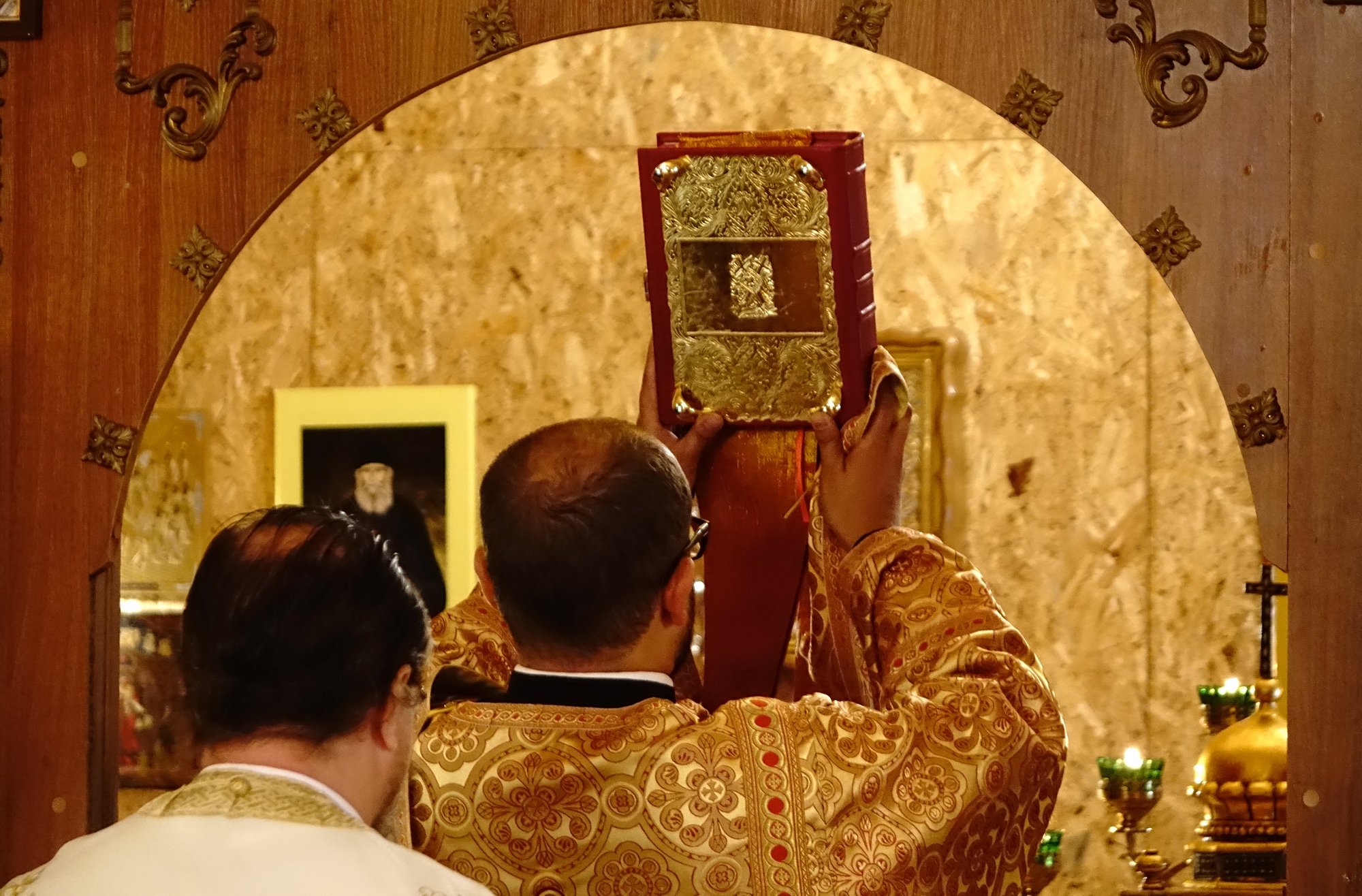 Divine Liturgy in temporary chapel in Hagia Sophia parish in Warsaw