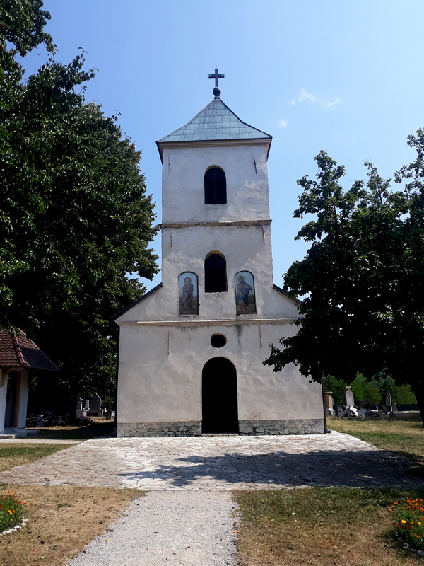 Храм Светог Петра и Павла у Сирогојну