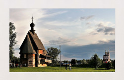 VladN 
Church of St. Nicolas (links) and Ilija the Prophet Church (Никольская в Кремле и Ильинская церкви)) 
2019-11-12 22:32:34