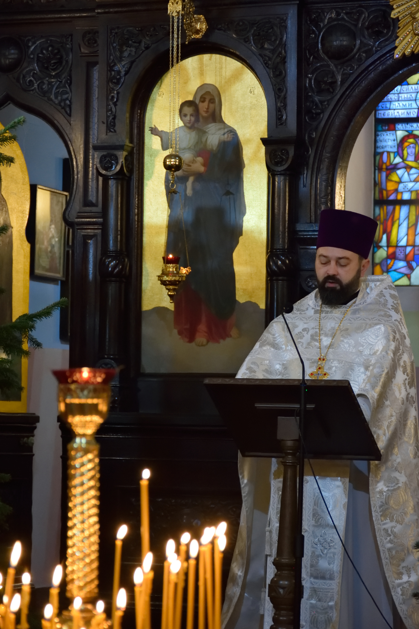 Boska Liturgia Bożego Narodzenia na Woli - czytanie orędzia biskupów