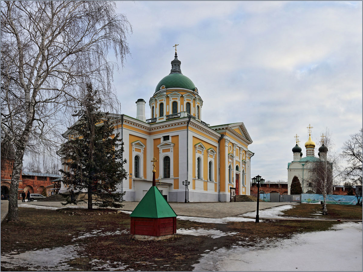 Зарайск. Храм Иоанна Предтечи