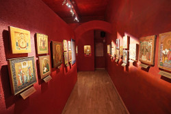 jarek 
In the Icon Museum in Supraśl Monastery 
2020-03-28 09:32:59