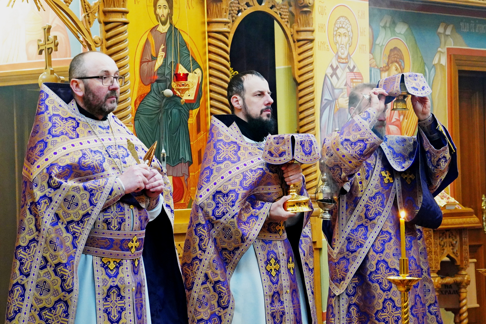 Holy Thursday Divine Liturgy in Zwierki Convent