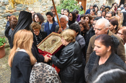 alik 
Procession with the Icon at Machairas monastery 
2020-04-28 13:11:57