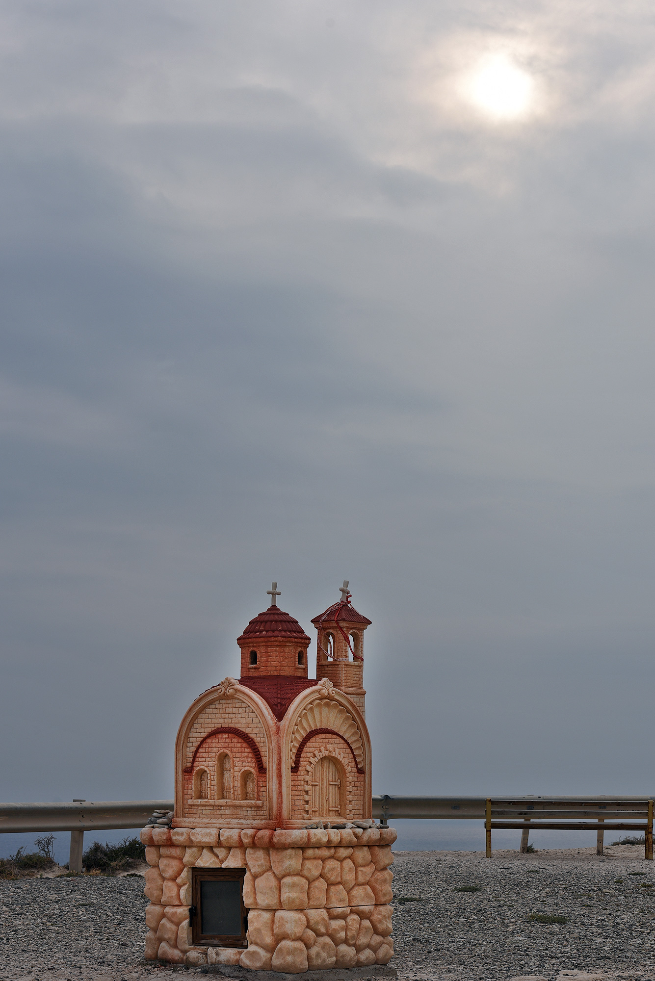 Kapliczka niedaleko Petra tou romiou